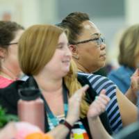 Clapping at luncheon